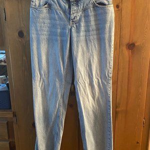 Free People—Shelby low rise boyfriend jeans woman’s size 30